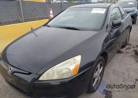 2005 Honda Accord 2.4 Ex z USA, uszkodzony, nr VIN 1HGCM72655A017844